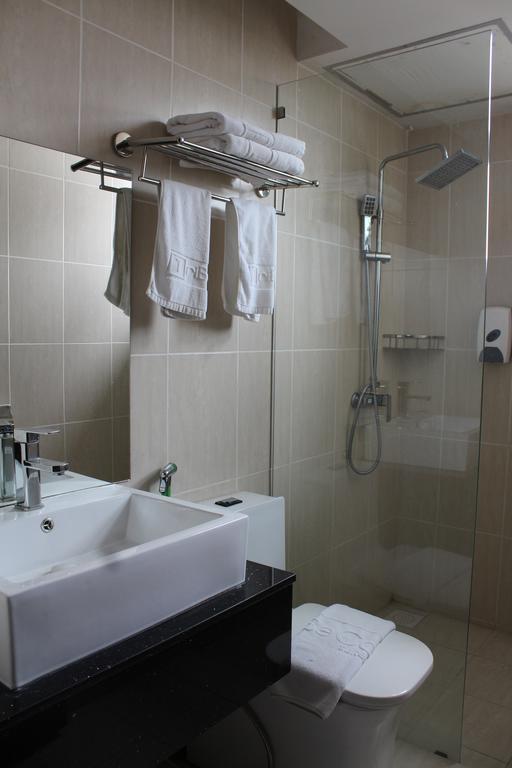 Tribeca Suites 古晋 外观 照片